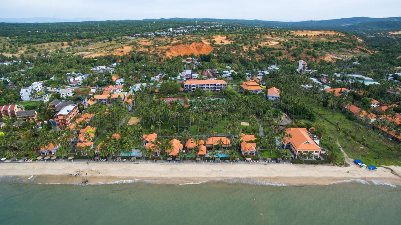 Muine Century Beach Resort & Spa Mui Ne Exterior photo